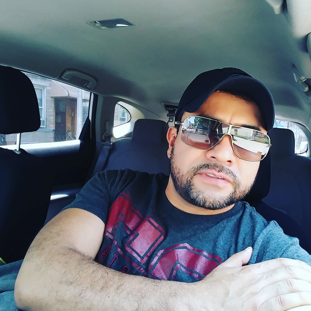 Meet your Posher, Enrique